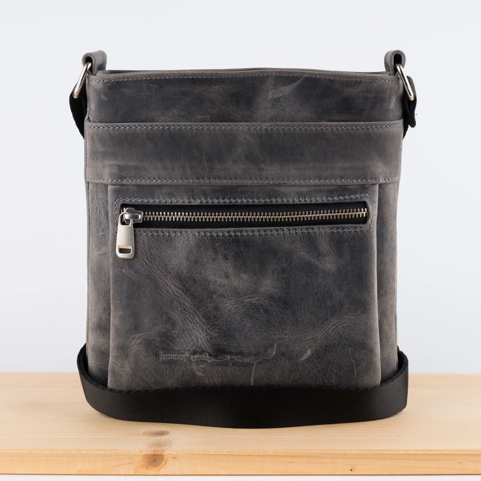 Kožna tašna ŽI siva Kožna Tašna Ži Siva (Brušena Koža) - Slika 1